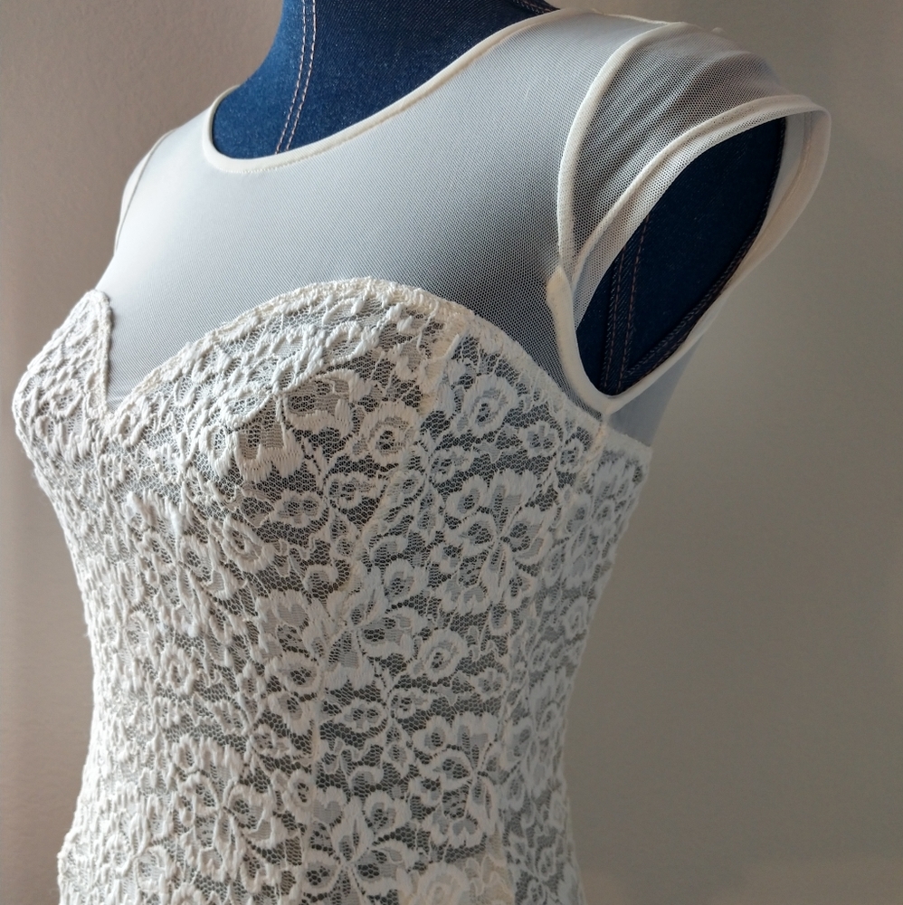 Bebe bodysuit